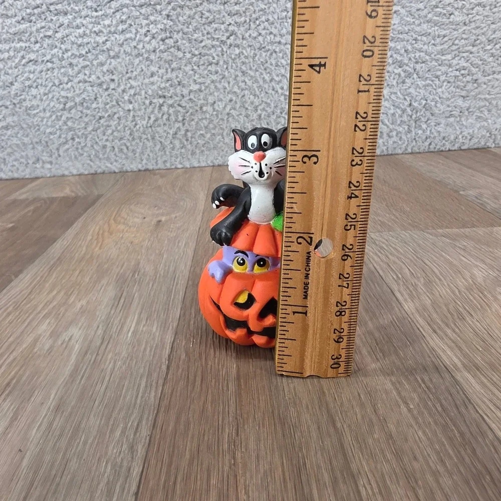 Vintage Halloween Witch Door Cover 30x60 Fun World Cat Pumpkin Figure‎